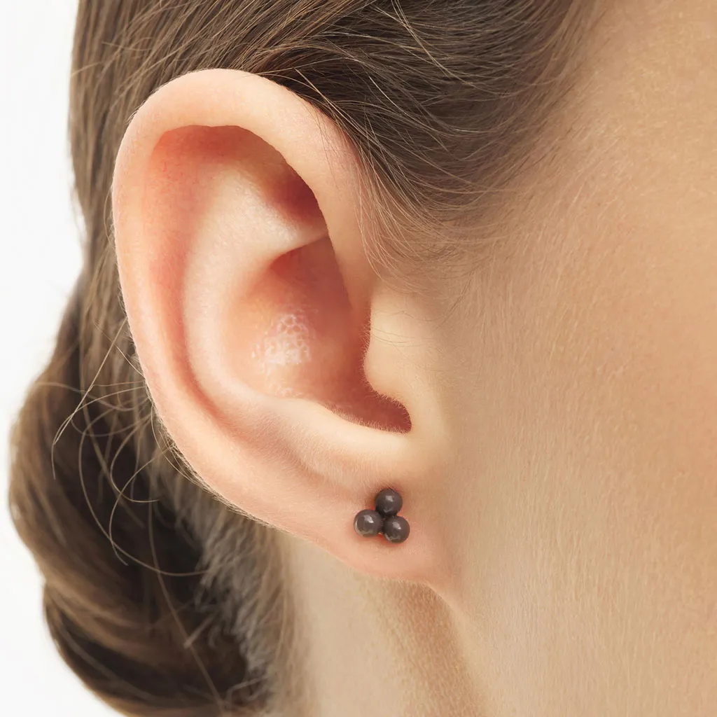 Trio_earring_1_pcs_enamel_Cocoa_Powder_LULU1840_80.webp