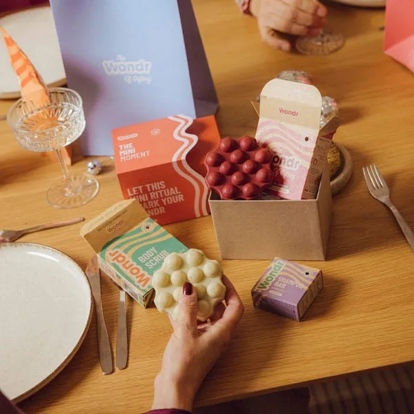 wondr-giftbox-the-mini-moment-1235030924_600x.webp