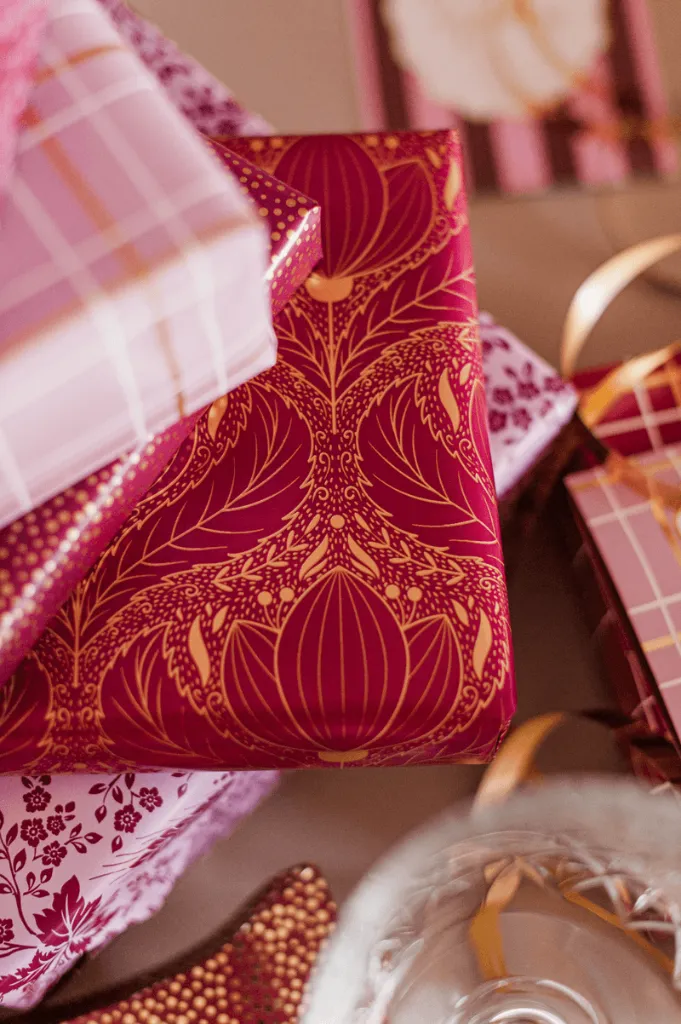 0039850_kp-cadeaupapier-100m-luxury-lotus-purple.webp
