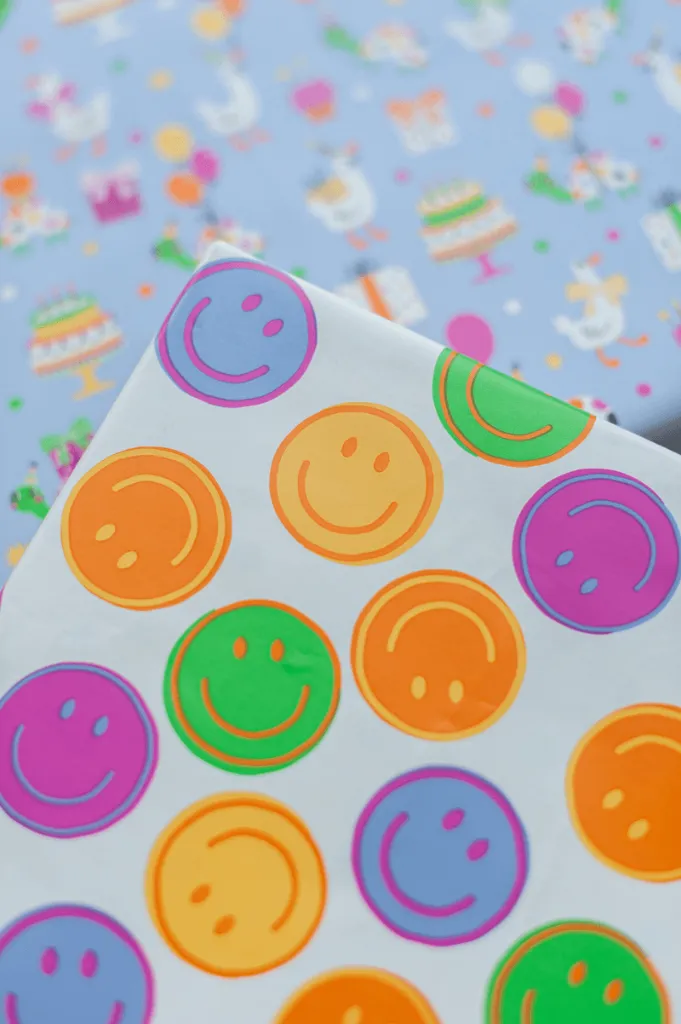 0035458_kp-cadeaupapier-100m-smiley-multicolor.webp