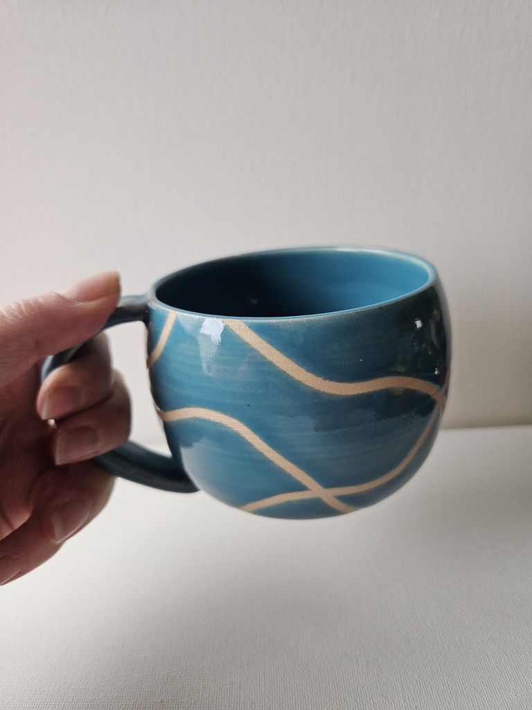 Lineair blauwe mok