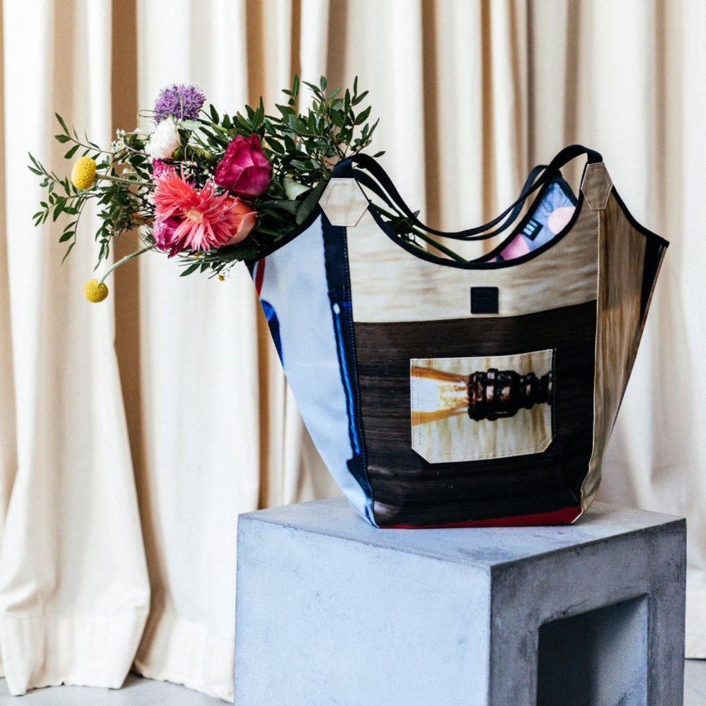 Tote bag billboard