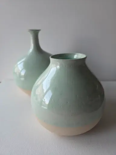 W94 muntgroene bolle lage vaas